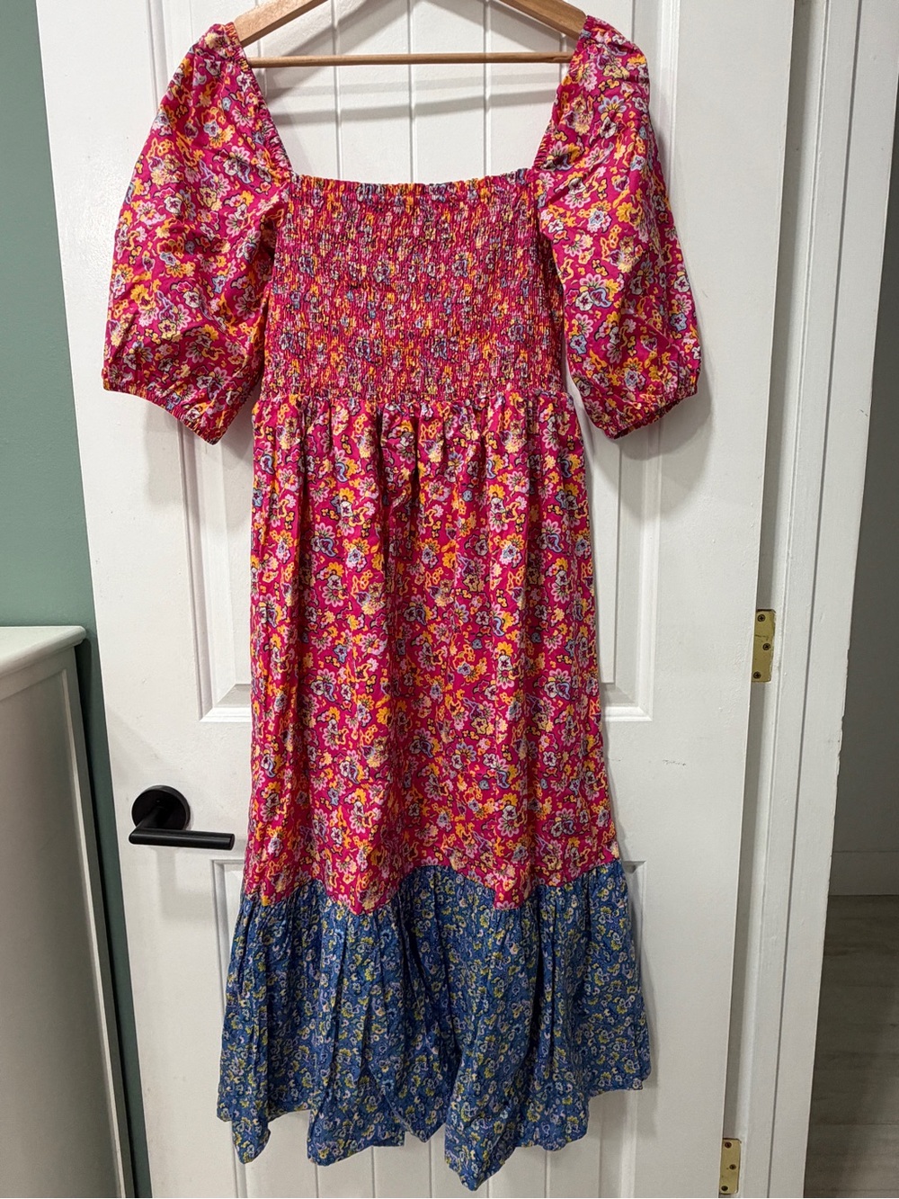 House of Harlow 1960 Pink Floral Smocked Top Dress - Picture 8 of 10